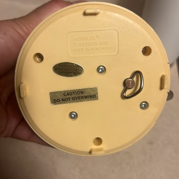 Vintage 1985 MERRILITE Music Box Skaters' Snowman Wind up Snow Globe. - Picture 5 of 6